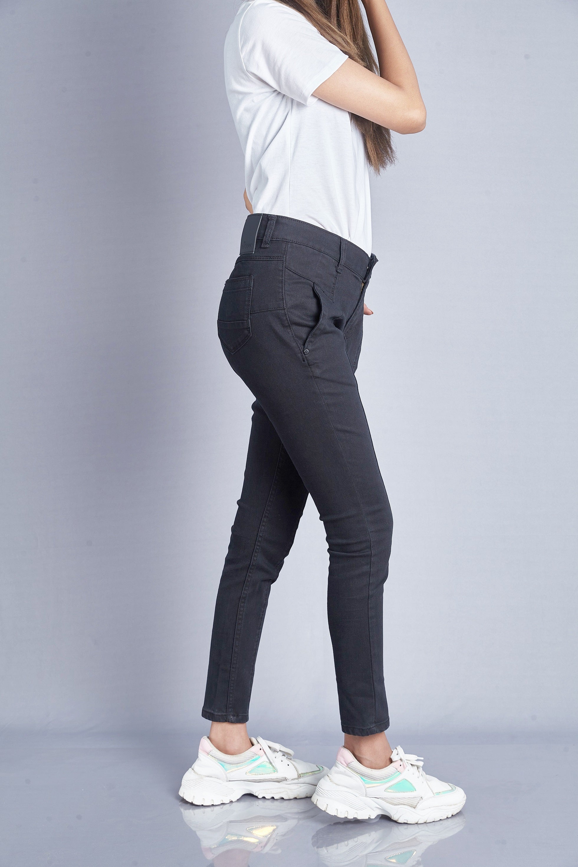 Notamm Women Slim Fit Jeans